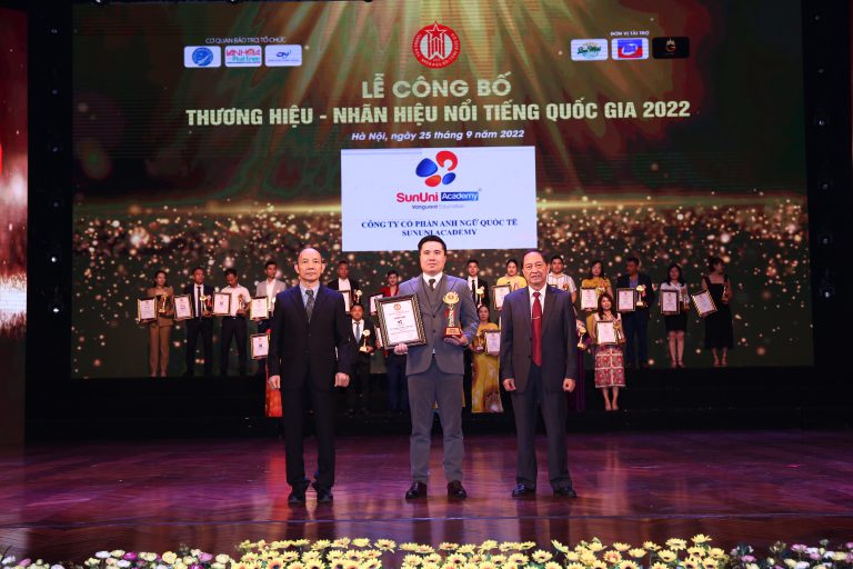 SunUni Academy vinh dự nhận danh hiệu “TOP 10 Thương hiệu – Nhãn hiệu nổi tiếng quốc gia năm 2022”