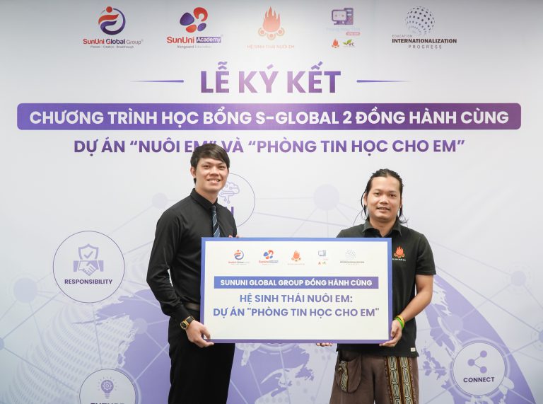 Học bổng S-Global 2 trao tặng10 bộ máy tính cho THCS Lâm Phú thông qua dự án “Phòng tin học cho em”