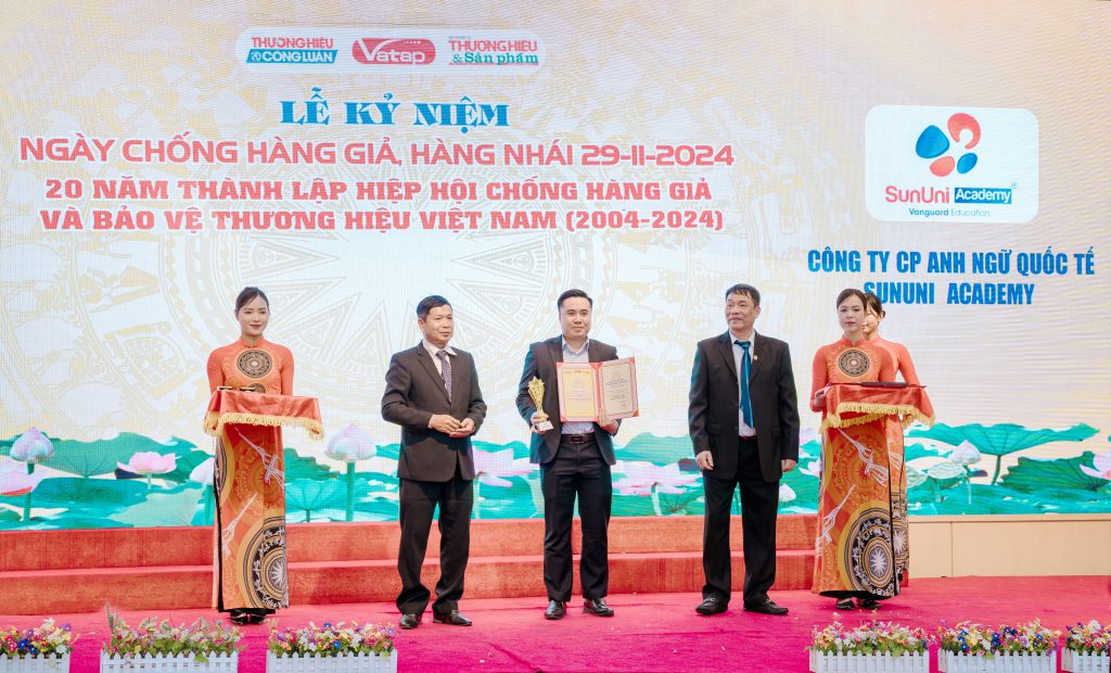 SunUni Academy vinh dự nhận giải thưởng thương hiệu nổi tiếng vì sự phát triển kinh tế quốc gia năm 2024